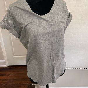 Lululemon grey t shirt